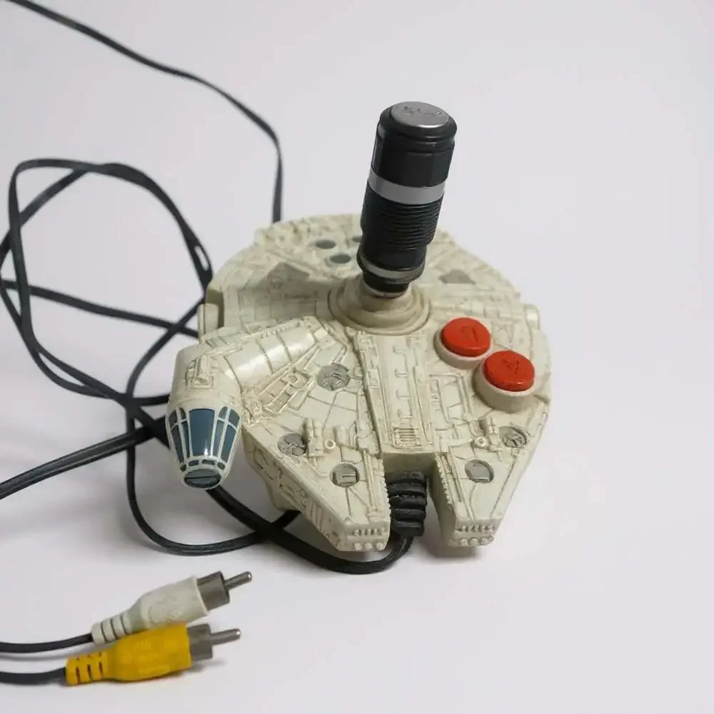 Star Wars Millennium Falcon Jakks Pacific TV Games Plug N Play Joystick 2006